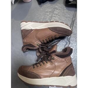 EARTH Journey Vigor Waterproof Brown Leather Hiking Boots Women's Size 8 NEW